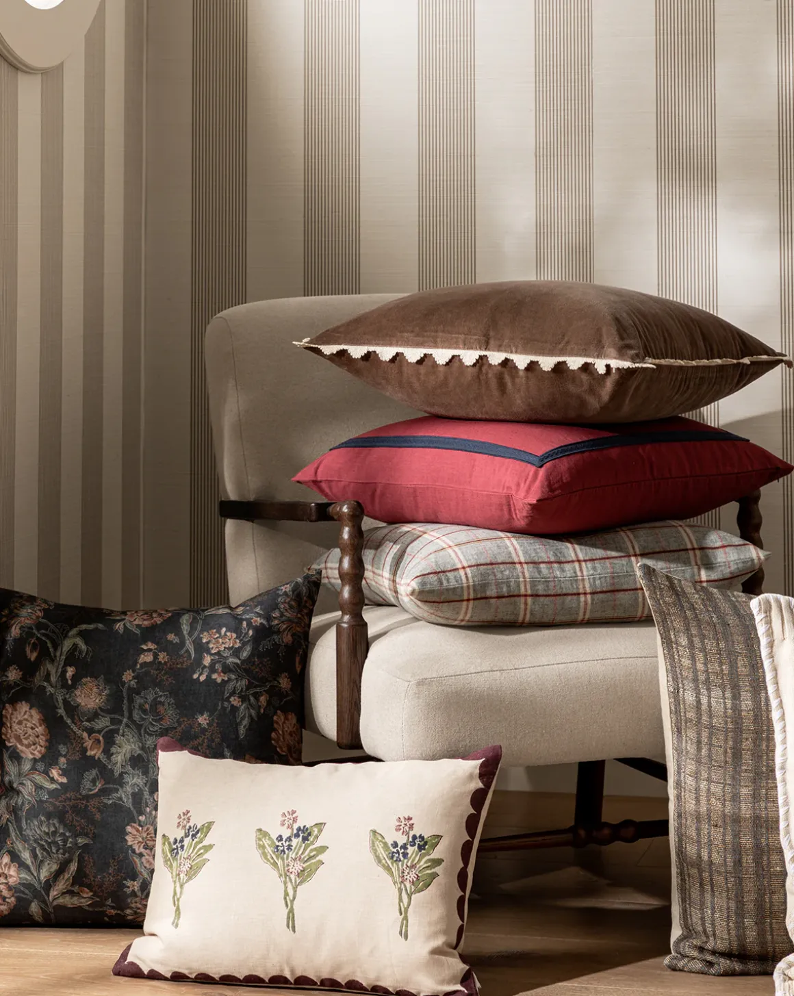 Silvia Pillow Cover